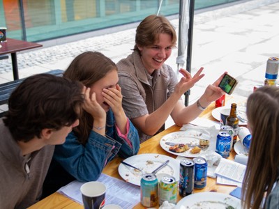 Bild från "DaltonZ Sommarmiddag"