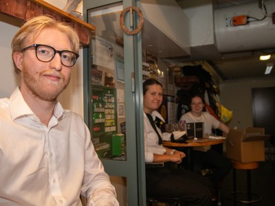Bild från "Zångbokzittningen"
