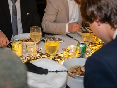 Bild från "Zångbokzittningen"