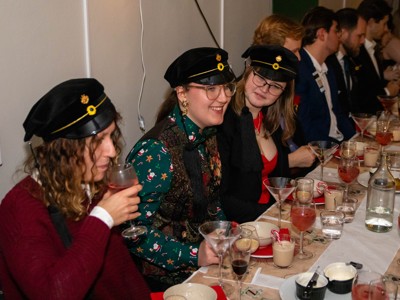 Bild från "Juldrycksprovning med tillbehör"